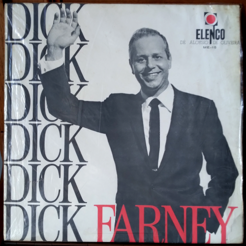 Capa de disco com imagem em preto e branco de Dick Farney acenando